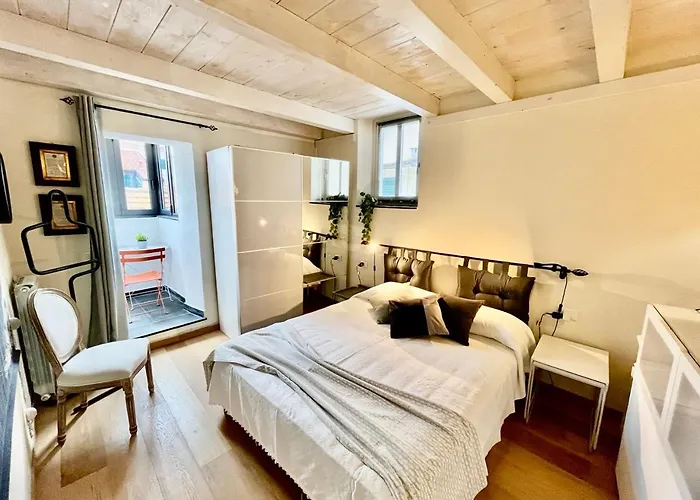 Medieval Nest History Art And Design In Medieval Tower With Terrace * Albenga